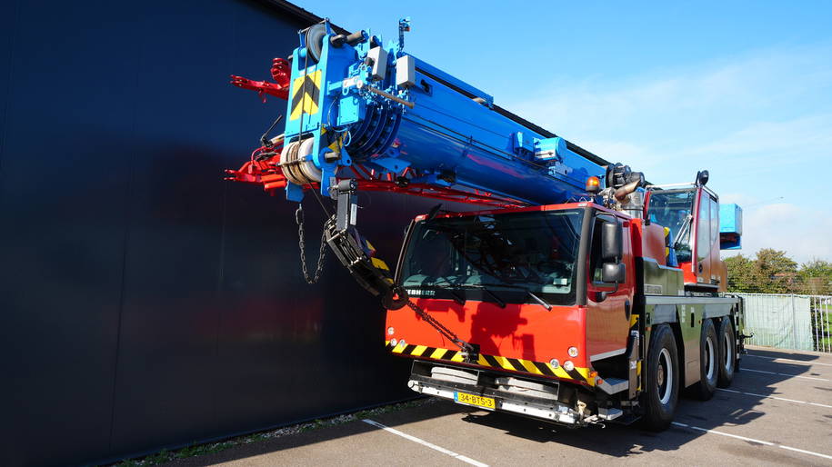 Liebherr LTM1050 -3.1 With JIB AND Variobase 2