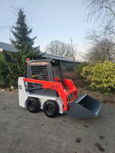 Ladys LA 670 Skid Steer
