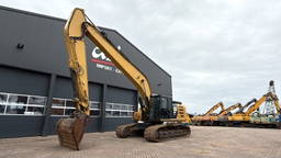 Caterpillar 330FL