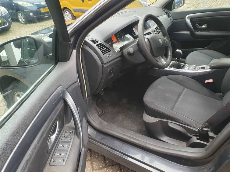 Renault Laguna Estate 2.0 16V Celsium 5
