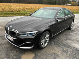 BMW 7-serie 745E sedan