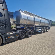 Vocol 33000 liter RVS tankoplegger met Vogelsang pomp