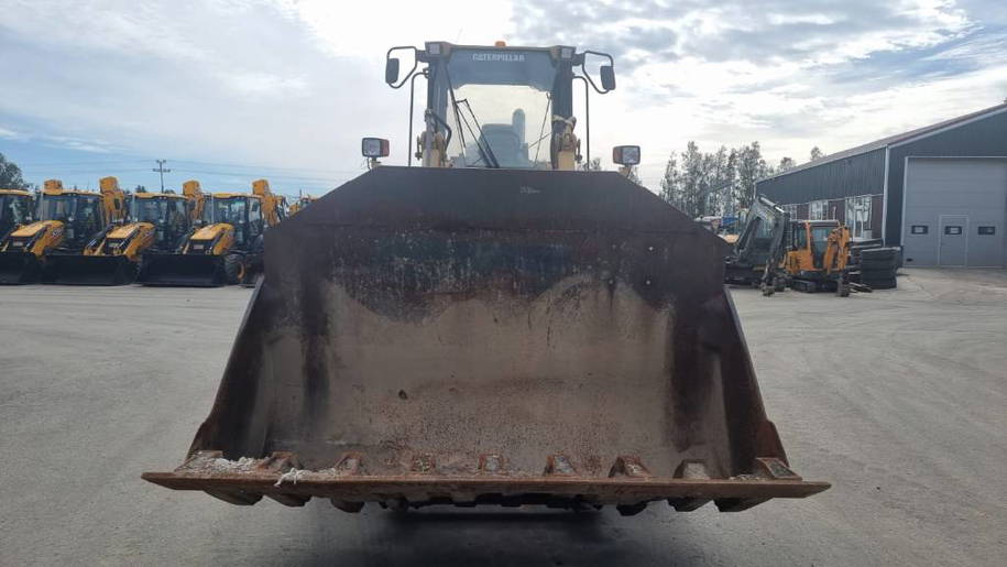 Caterpillar 928G 8