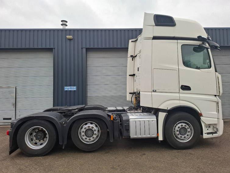 Mercedes-Benz Actros 2545 Gigaspace 6X2 90748 3