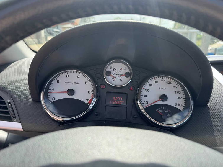 Peugeot 207 CC 1.6 VTi 13
