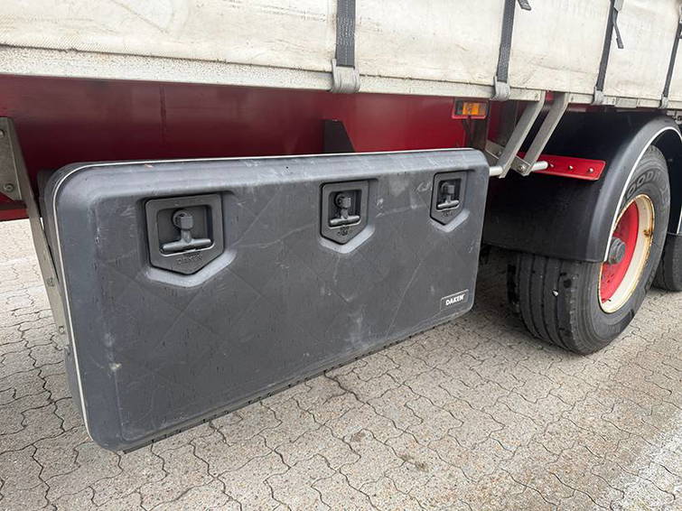 Diversen BP Trailer 4 axle Curtainsider / Planenauflieger 18