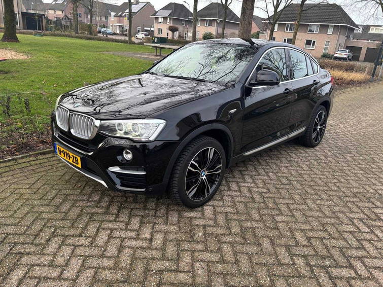 BMW X4 xDrive20d Executive 1
