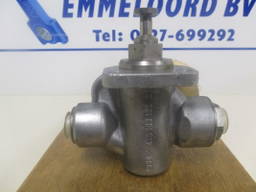 Bosch Brandstoftransportpomp 0 440 008 111 NEW