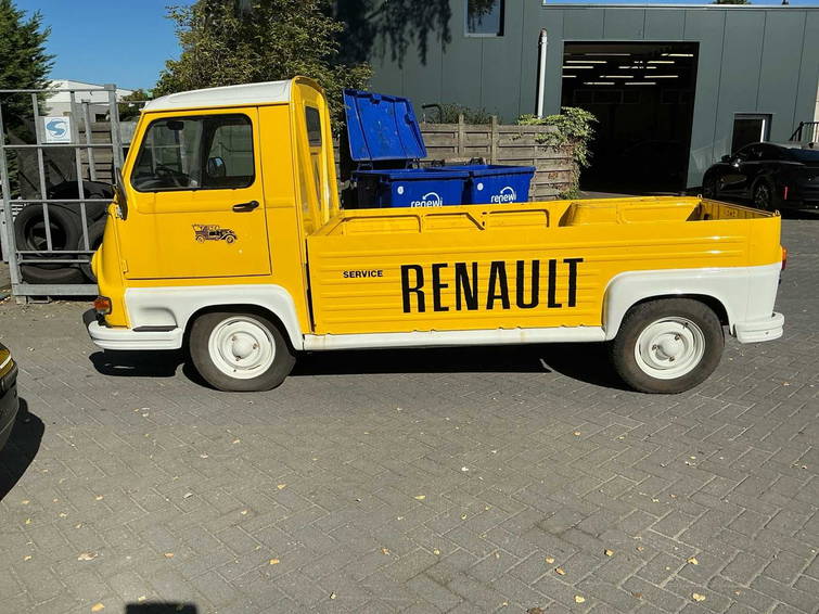 Renault Estafette 2