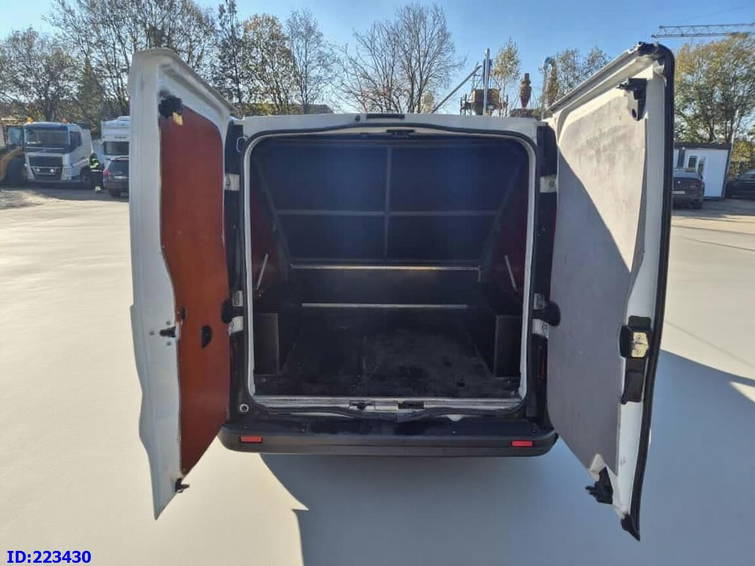 Renault Trafic 6