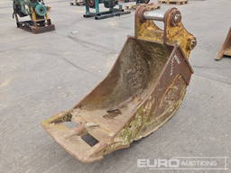 Caterpillar 24" Digging Bucket 65mm
