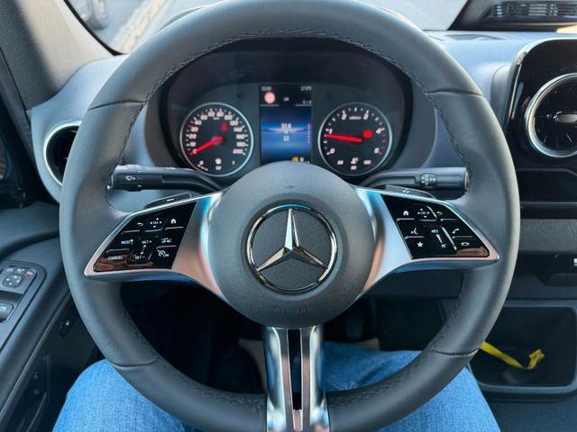 Mercedes-Benz Sprinter 319 CDI DoKa/Mixto AHK3,5 Stdh Distroni 17