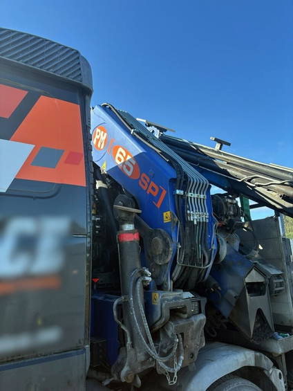 Volvo FH 520 8x4 crane PM 65 + Winch + FlyJIB Reach 30m 3