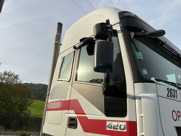 Iveco Stralis 440 440S/7.1 11