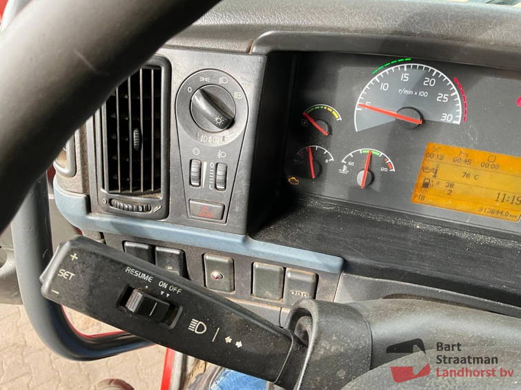 Terberg FM 2000 FM2000-T 8x8 Euro 5 met 22,1m3 geisoleerde kipper. 26