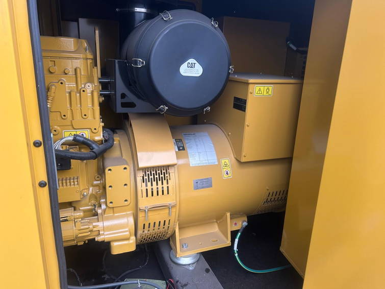 Caterpillar DE450EO 8
