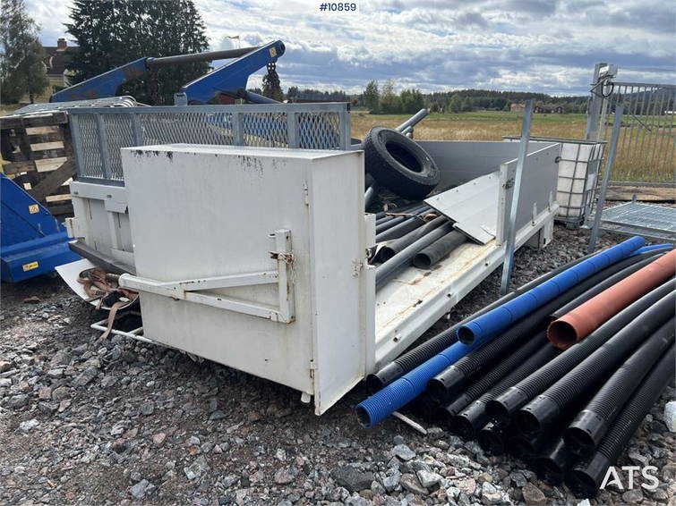 Diversen TGB40 Flatbed with Folding Sides 9