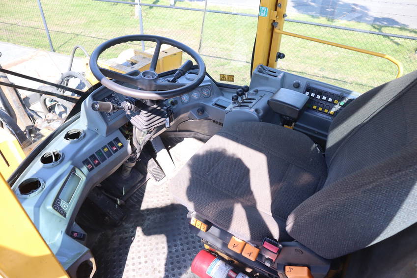 Volvo L120C | BSS | Quick Coupler | Bucket 17