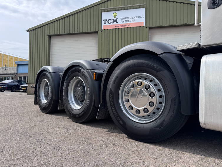DAF XF 510 8X4 120T Retarder 3,5" Sliding 5th Wheel Hub Reduction 29