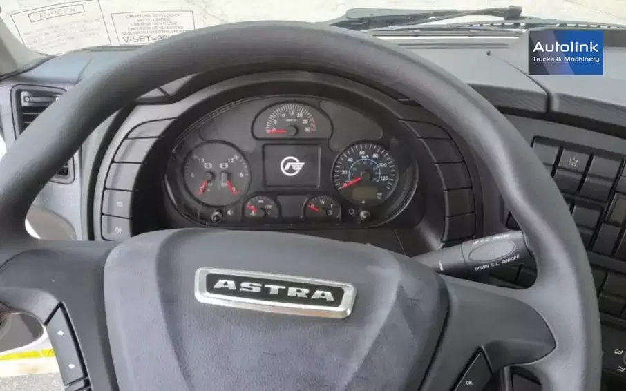 Astra HD9 64.42 Camion benne 10