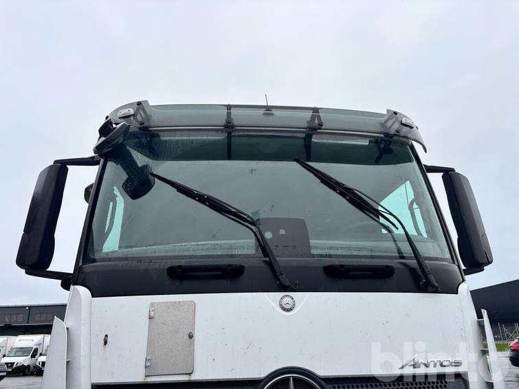 Mercedes-Benz Antos 22