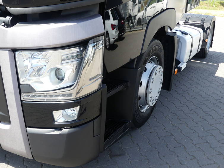 Renault T HIGH 440 13L / Euro 6 / LOW Deck / CAB / Automat / 17