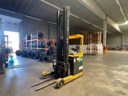 Komatsu FB20RJ-3R