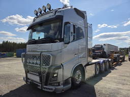 Volvo FH 16.750 750 8x4+2 GCW 180 ton / Dolly / Retarder / Globe XL + Vang Trailer