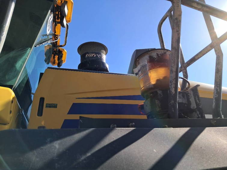 Komatsu WA475 -10E0 10