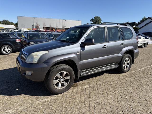 Toyota Land Cruiser 120 3.0 D-4D SX Prado 2