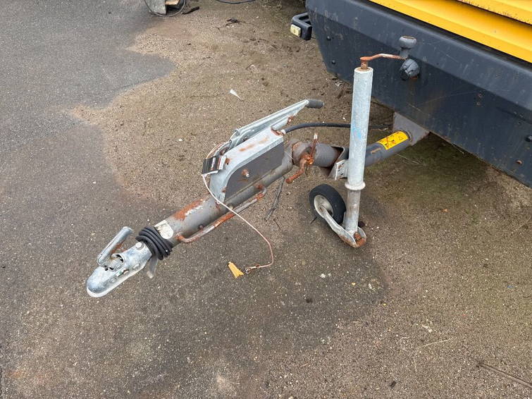 Atlas Copco Kompressor AtlasCopco XAHS106DD Euro BOX 27