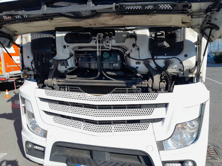 Mercedes-Benz Actros 1851 LowDeck / Mega 6