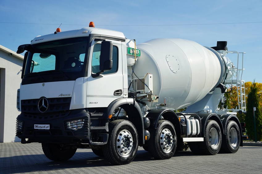 Mercedes-Benz Arocs 3240 1