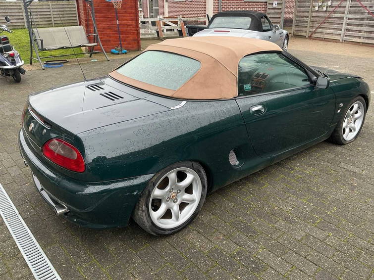 MG F-type Cabrio 6
