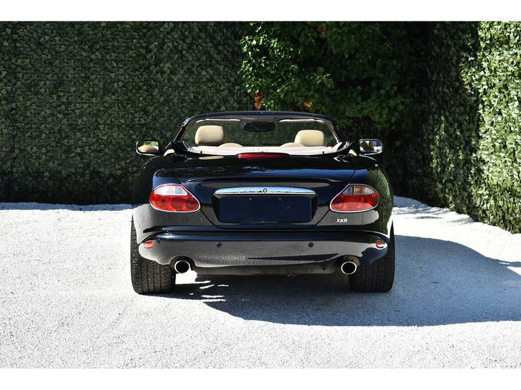 Jaguar XKR Convertible 4,0 liter 3.996 cc V8 Supercharged, 370 PK 10