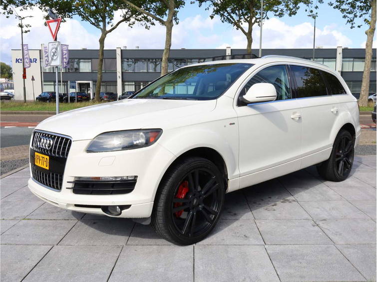 Audi Q7 3.6 FSI quattro 9