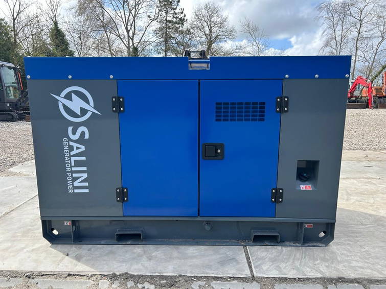 Cummins generatoren plus power 75,60,50 en 30 KVA 12