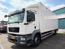 MAN TGM 18.250 BL With Plywood Closed BOX AND Loading Platform Euro 5 / AS-Tronic / Airconditioning / Complete Spoilerset / Engine Problem