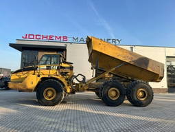 Caterpillar 740 Dumper