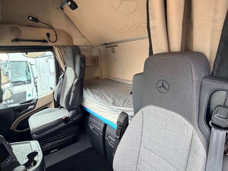 Mercedes-Benz Actros 1851 LS Retarder 4x2 Gigaspace 19