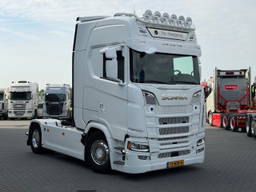 Scania S660 Full AIR, Retarder, Alcoa Wheels, Leather Seats, 9-TON Front Axle.