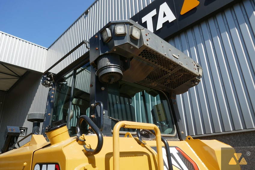 Caterpillar D6 LGP 15