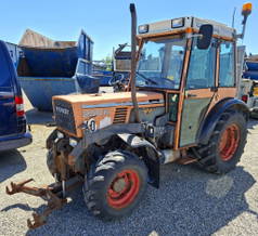 Fendt 250KA 250V Schmalspurschlepper Allrad Kabine