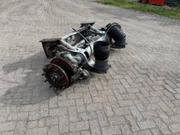 SAF Steering axle - Lift axle SAF Steering axle - Lift axle - Disc brakes - Semi-trailer axle - Air suspension - 9 Ton