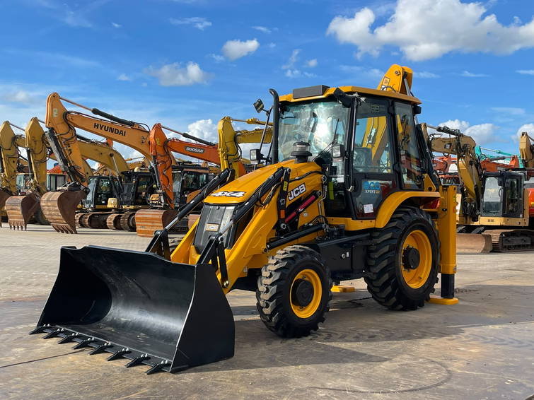 JCB 3DX 4WD hammerlines 2