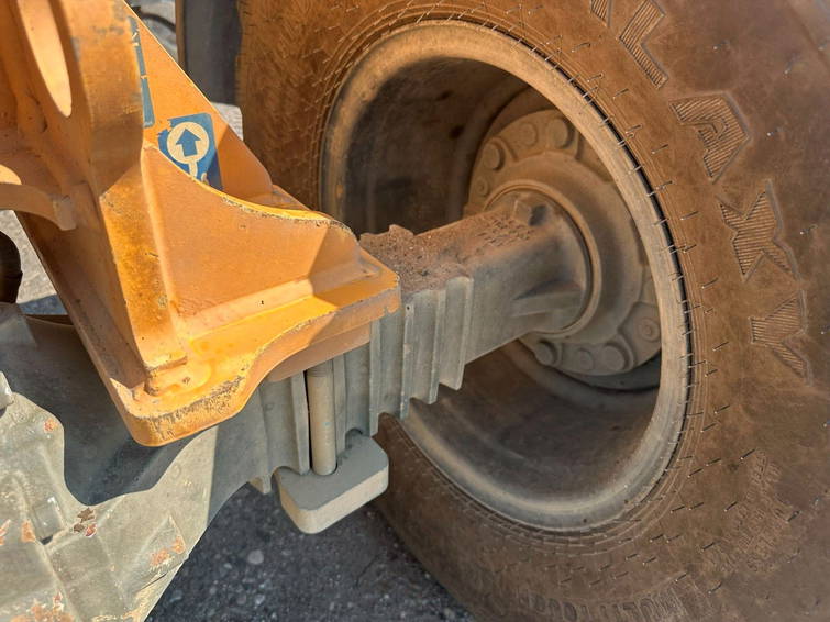 Liebherr L508C Compact Schnellwechsler Zentralschmieranla 13