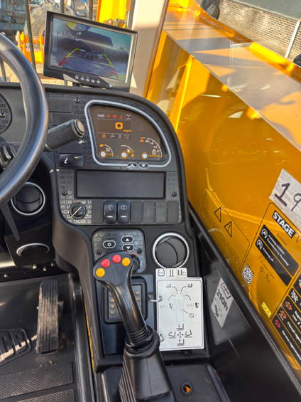 JCB 531-70 low hours 11