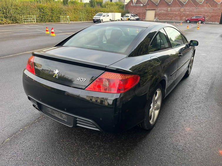 Peugeot 407 Coupé 7