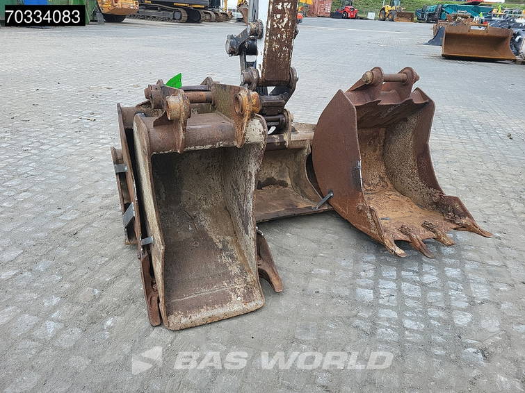 Bobcat E85 A/C - 3 Buckets 13