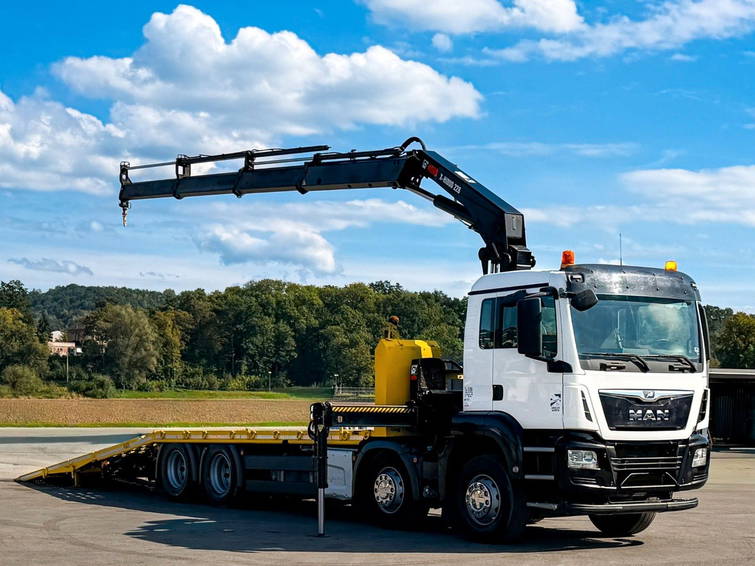 MAN TGS 35.360 Abschleppwagen 8,10 m Kran/ Funk 4